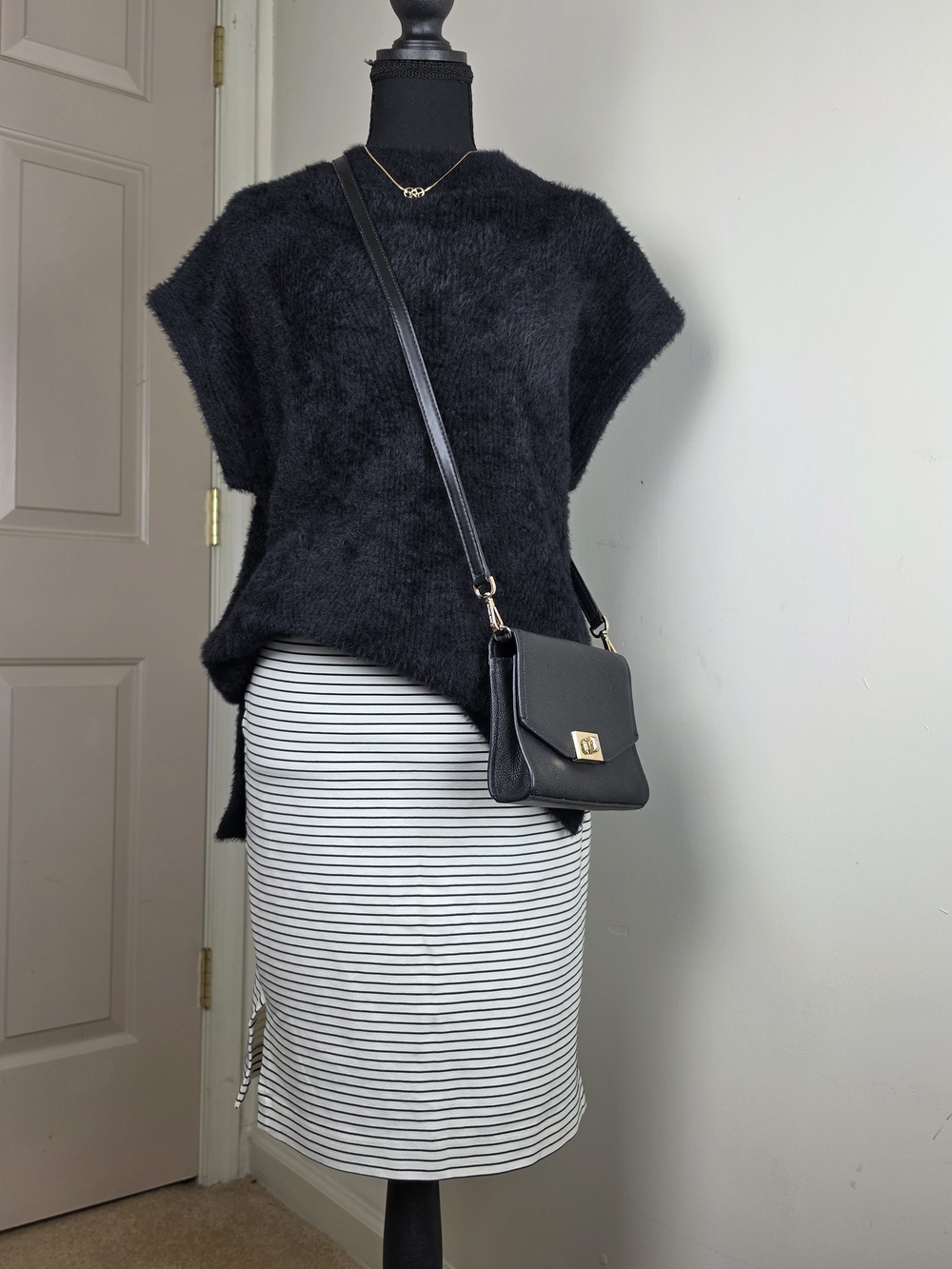 Elegant Chic Monochrome Eyelash Knit Mock Neck Sweater Melissa Nepton Small